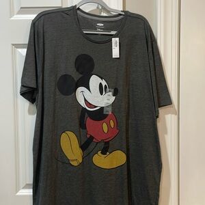 NWT men’s Old Navy T-shirt gray